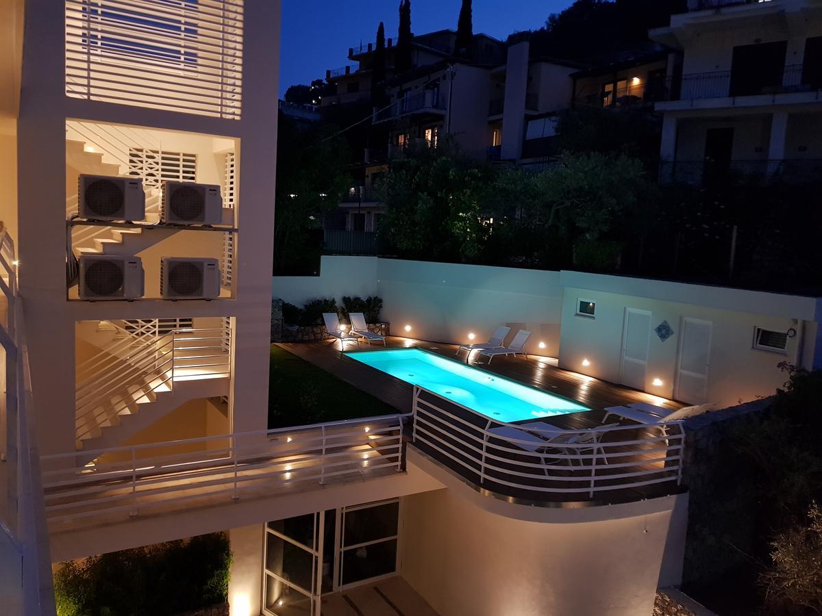 Iancu Charme Apartments Taormine Extérieur photo